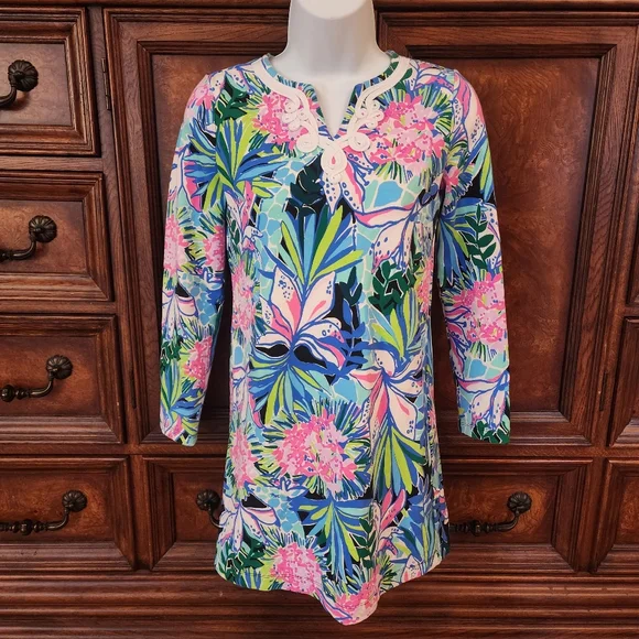 Girl's Lilly Pulitzer Dress - Picture 1 of 11